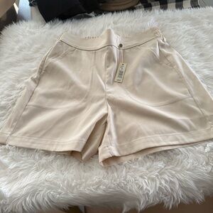Max Studio Pull On Cream Shorts